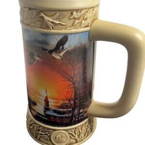 Miller Brewing Ducks Unlimited Terry Redlin Collection 1996 Sharing Season Stein